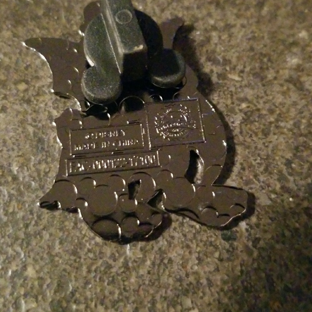 Disney Parks Fab 5 Halloween Donald Duck Pin - Picture 2 of 2